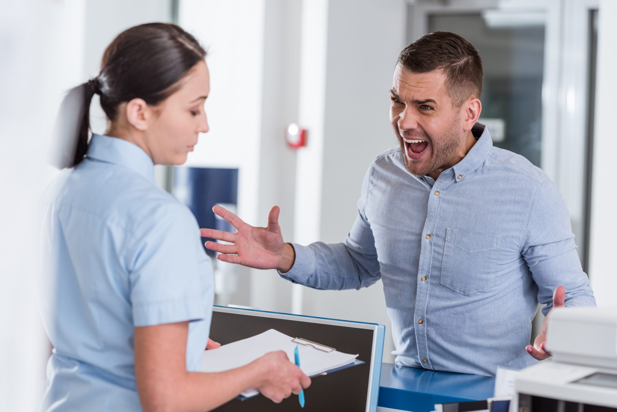 aggressive-behaviour-in-pharmacies-not-tolerated-retail-pharmacy