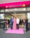 GM Priceline Andrew Vidler, Priceline Ambassador Chrissie Swan and Pharmacist Minh Thai cutting ribbon 2